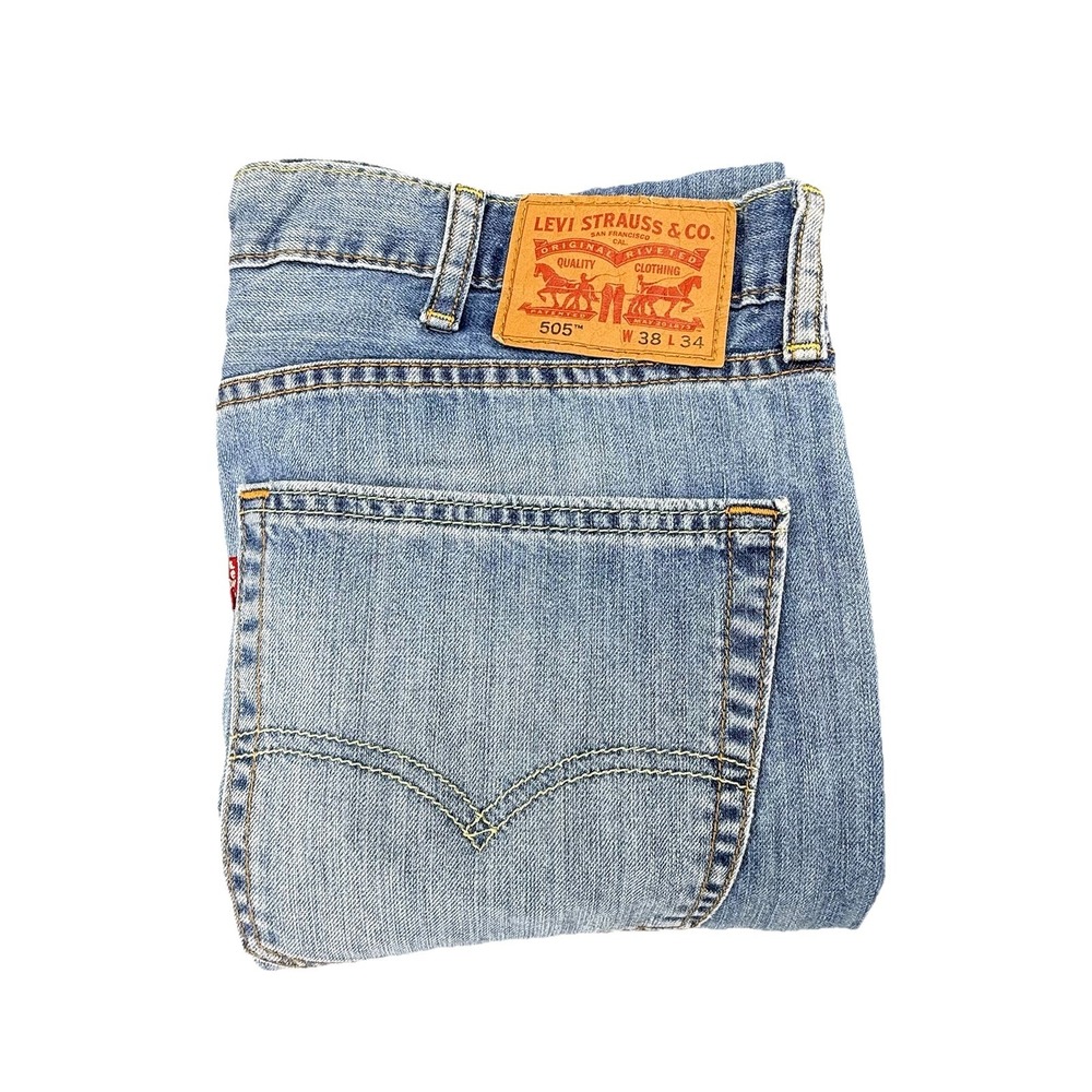 Vintage Levis Jeans Mens 38x34 Light Wash Blue 505 Regular Fit Straight Leg